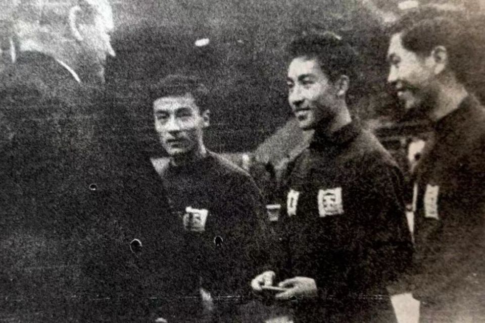 国家事业, 乒功臣庄家, om